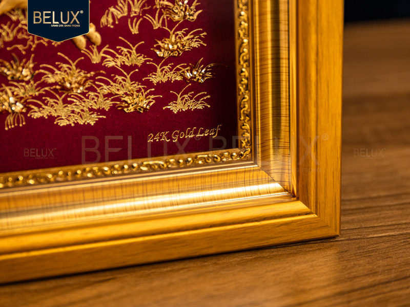 Tranh mã đáo thành công dát vàng 24k- 25x20cm (nền đỏ)